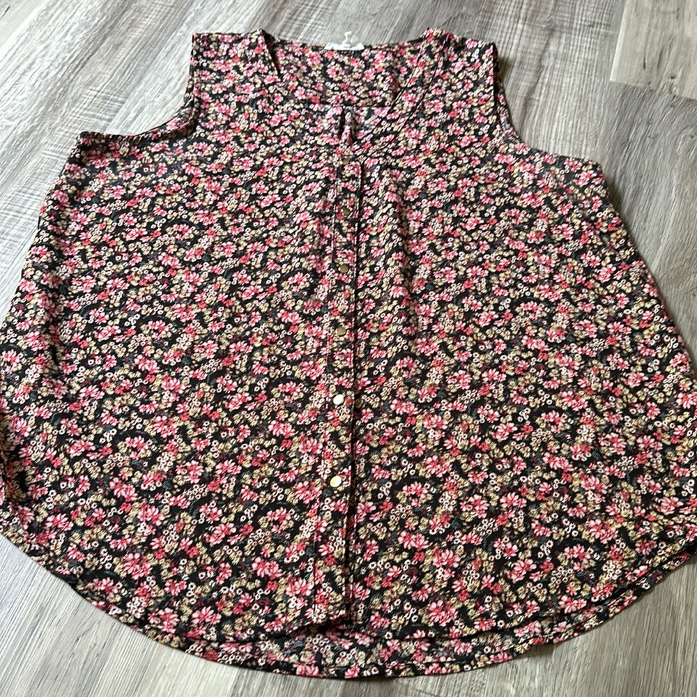 Maurice’s sleeveless top